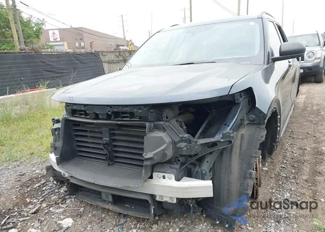 2022 Ford Explorer Xlt z USA, uszkodzony, nr VIN 1FMSK8DH9NGA04754